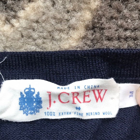 Men’s J Crew v neck sweater - Picture 2 of 2